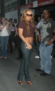 Mariah Carey feet photo thumbnail
