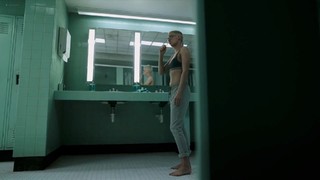 Kristen Stewart feet photo thumbnail