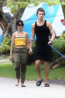Camila Cabello feet photo thumbnail