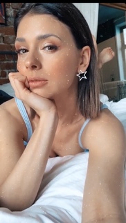 Klaudia Halejcio feet photo thumbnail
