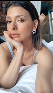 Klaudia Halejcio feet photo thumbnail