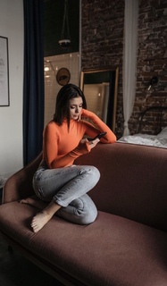 Klaudia Halejcio feet photo thumbnail