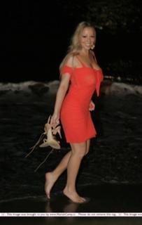 Mariah Carey feet photo thumbnail
