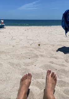 Amanda Saccomanno feet photo thumbnail