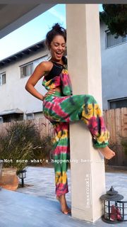 Vanessa Hudgens feet photo thumbnail