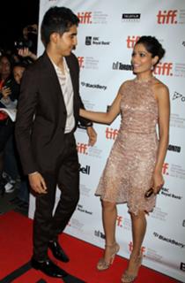 Freida Pinto feet photo thumbnail