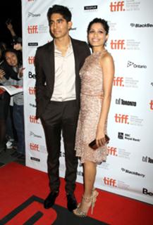 Freida Pinto feet photo thumbnail