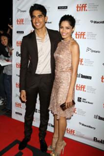 Freida Pinto feet photo thumbnail