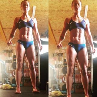 Michelle Waterson feet photo thumbnail