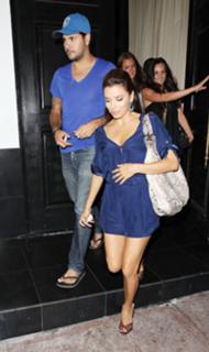 Eva Longoria feet photo thumbnail