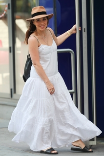Myleene Klass feet photo thumbnail