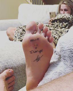 Paige VanZant feet photo thumbnail