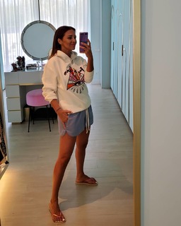 Paula Echevarría feet photo thumbnail