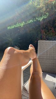 Kate Walsh feet photo thumbnail