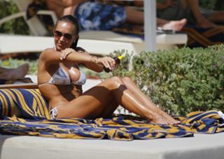 Tamara Ecclestone feet photo thumbnail