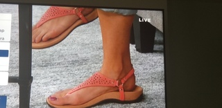 Courtney Khondabi feet photo thumbnail