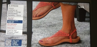 Courtney Khondabi feet photo thumbnail