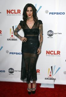 Katherine von Drachenberg feet photo thumbnail