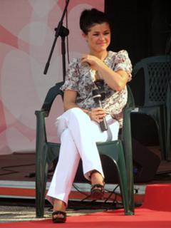 Katarzyna Cichopek feet photo thumbnail