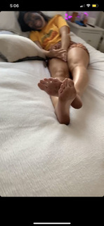 Natalie Noel Mariduena feet photo thumbnail