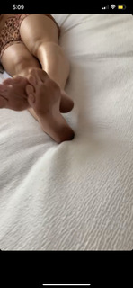 Natalie Noel Mariduena feet photo thumbnail