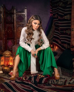 Haifa Wehbe feet photo thumbnail