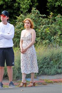 Ariel Winter feet photo thumbnail