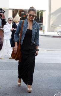 Jessica Alba feet photo thumbnail