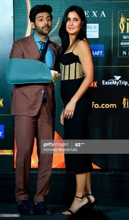 Katrina Kaif feet photo thumbnail