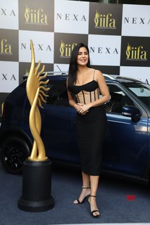 Katrina Kaif feet photo thumbnail
