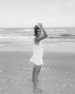 Ludovica Frasca feet photo thumbnail