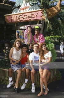 Tiffani Thiessen feet photo thumbnail