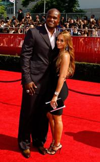 Evelyn Lozada feet photo thumbnail