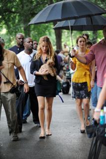 Blake Lively feet photo thumbnail