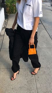 Erin Lim feet photo thumbnail