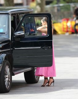 Myleene Klass feet photo thumbnail