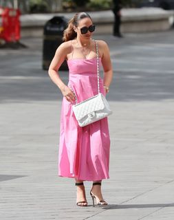 Myleene Klass feet photo thumbnail