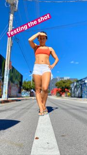 Kino MacGregor feet photo thumbnail
