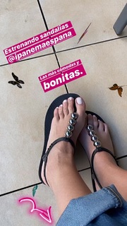 Cristina Pedroche feet photo thumbnail