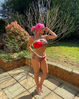 Kerry Katona feet photo thumbnail