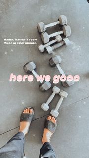 Daniella Monet feet photo thumbnail