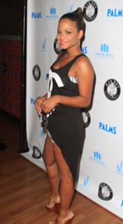 Christina Milian feet photo thumbnail