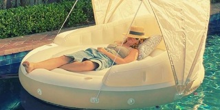 Sasha Alexander feet photo thumbnail