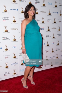 Morena Baccarin feet photo thumbnail