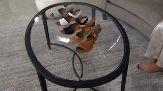 Courtney Khondabi feet photo thumbnail