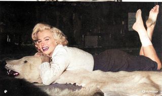 Marilyn Monroe feet photo thumbnail