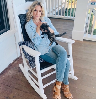 Kristin Cavallari feet photo thumbnail