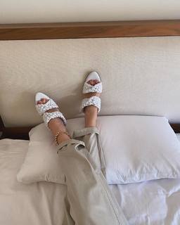 Rosie Huntington-Whiteley feet photo thumbnail