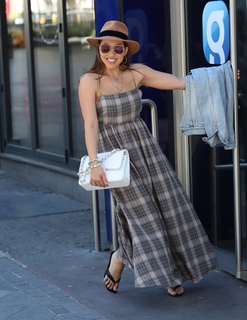 Myleene Klass feet photo thumbnail