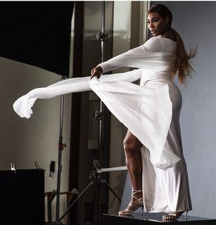 Serena Williams feet photo thumbnail